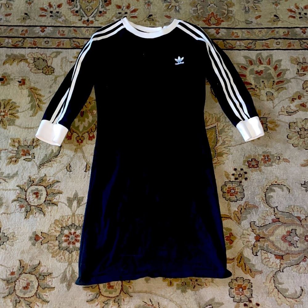 Adidas body con dress